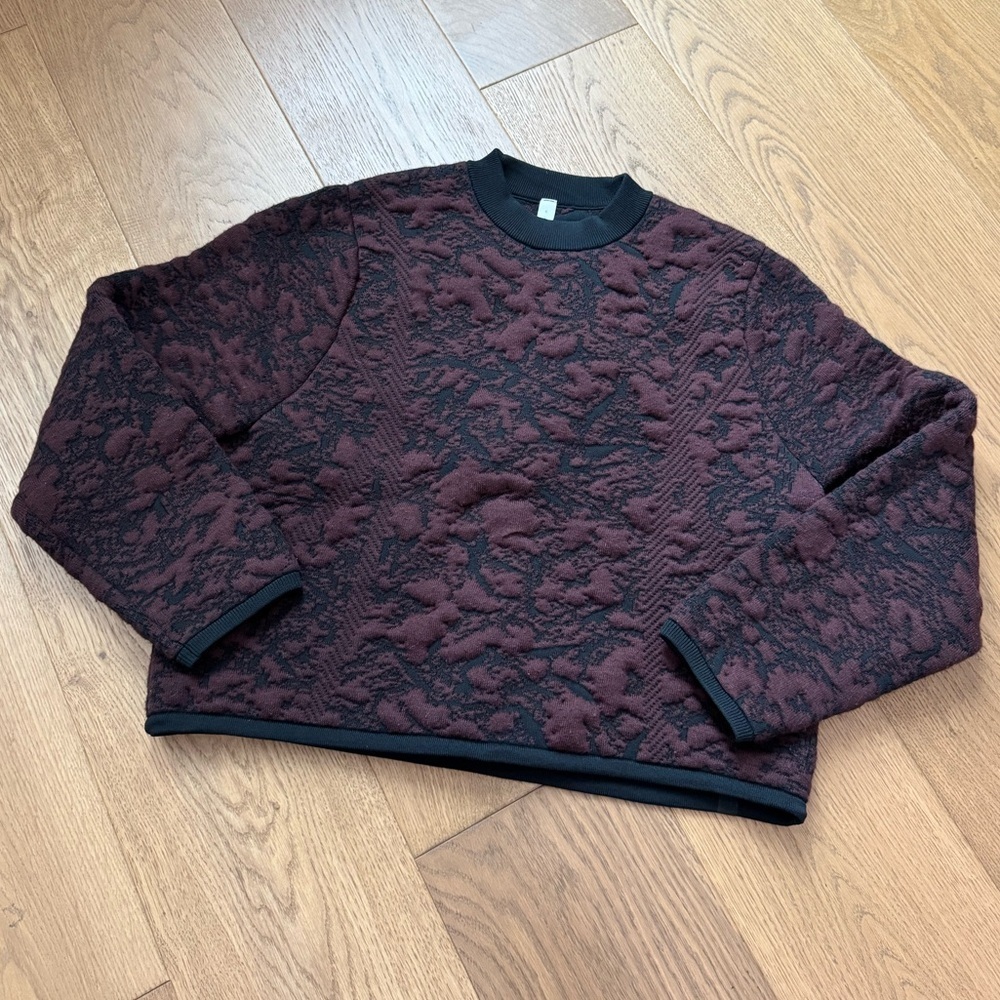 Lululemon Jacquard Multi-Texture Crewneck Sweater- Red Merlot/Black -EUC- Size 6